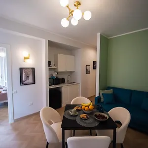https://villa-clara-suites.taorminaitalyhotels.com